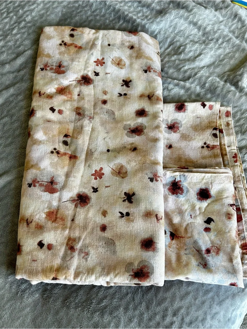 NWOT-King Heavyweight Linen Blend Duvet Cover and Sham Set Pressed Floral Print